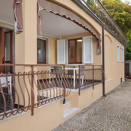 La Casa Di Arianna Apartment *
