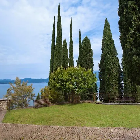 Apartment La Casa Di Arianna Torri Del Benaco