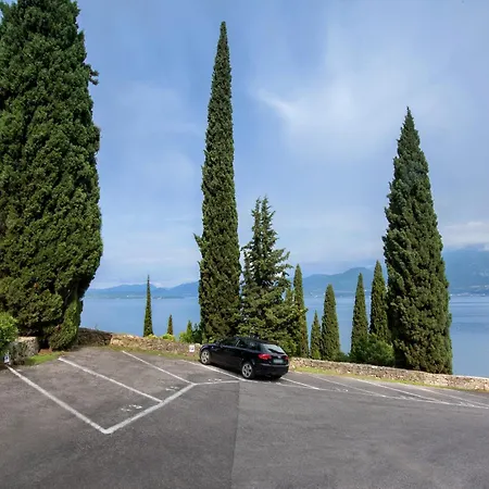 Lägenhet La Casa Di Arianna Torri Del Benaco